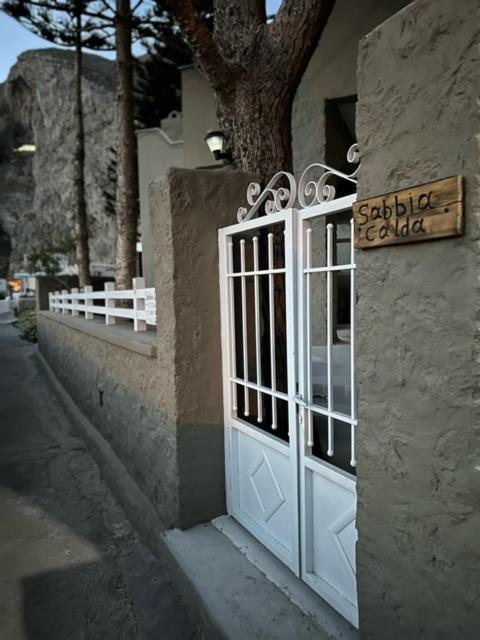 Appartement Sabbia Calda 7 à Períssa Extérieur photo